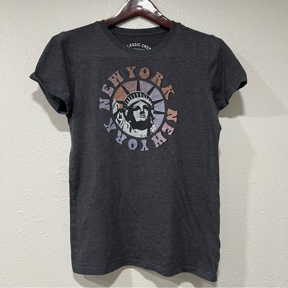 Aeropostale Tops - Aeropostale New York Graphic Black Shirt Women’s Size Large Classic Crew Top EUC